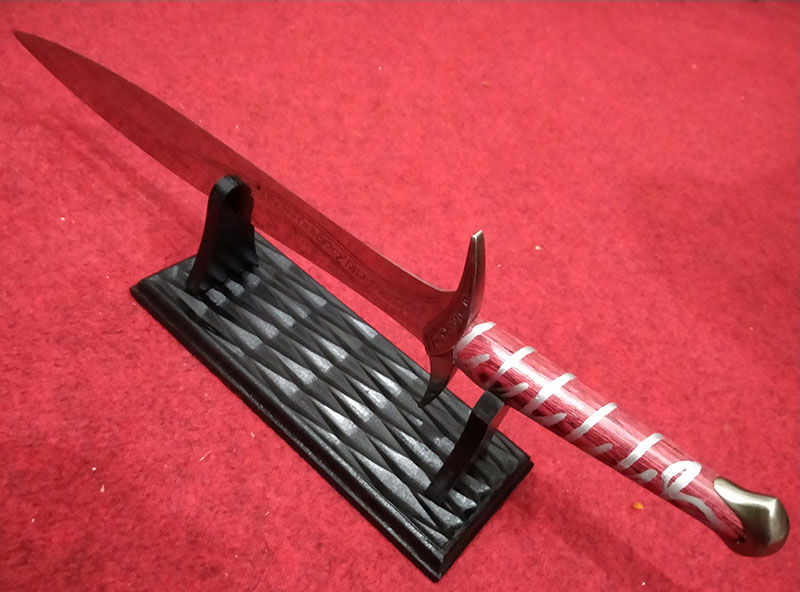 Sting Sword W/Table Stand.
