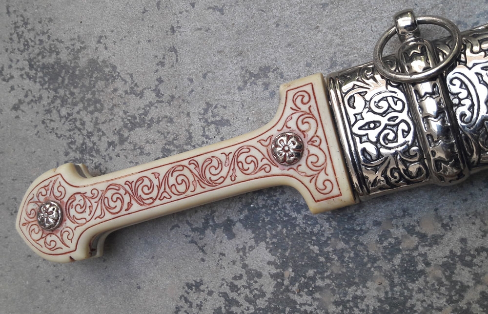 Fantasy Spanish Knife image 2