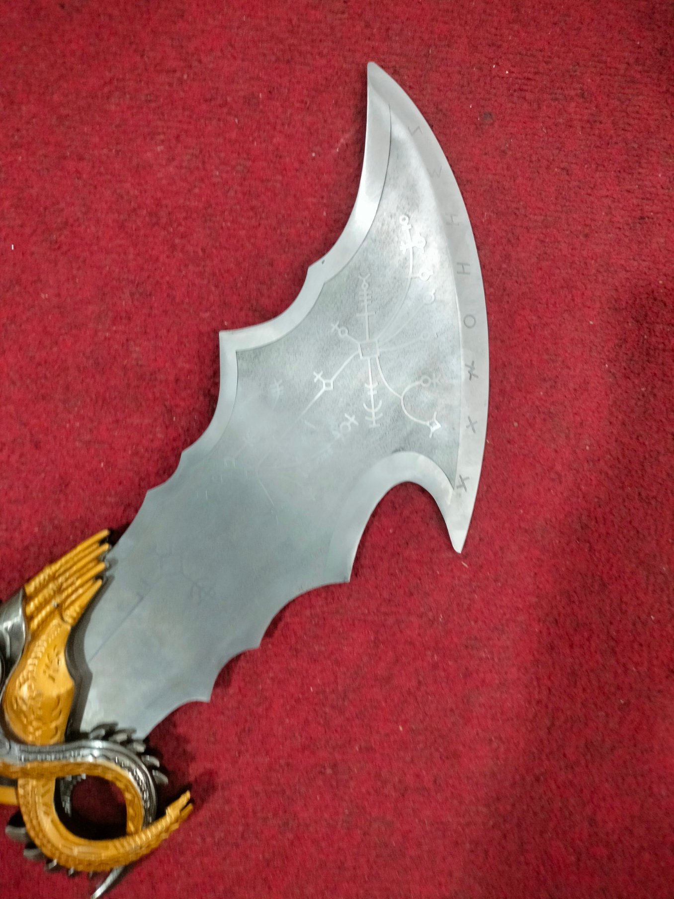 God of War-The Blades of Chaos are a pair of chained blades image 3