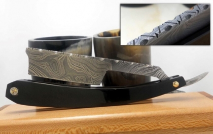 Damascus Steel Shaving Razor Horn Handle