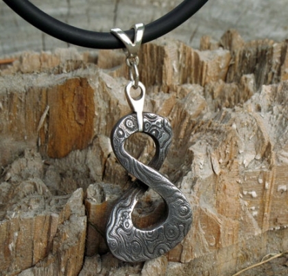 Handmade Damascus Steel Eternity Necklace