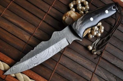 CUSTOM DAMASCUS HANDMADE HUTING KNIFE