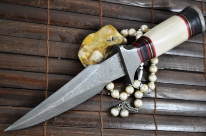 Handmade Damascus Hunting Knife Bone-Wood Handle