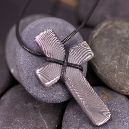 Handmade Damascus Steel Christian Cross Pendant Necklace