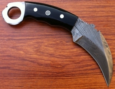 Damascus Steel Karambit Hunting Knife Wood Handle