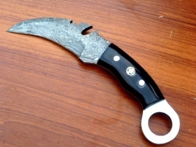 Damascus Steel Karambit Hunting Knife Wood Handle