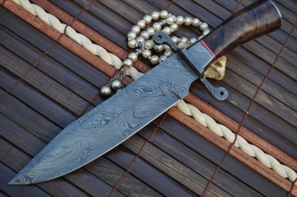 Custom made Damascus Hunting Knife Wood handle