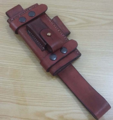 Knife Leather Tracker