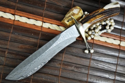 Handmade Damascus Hunting Bowie knife - Stag Handle
